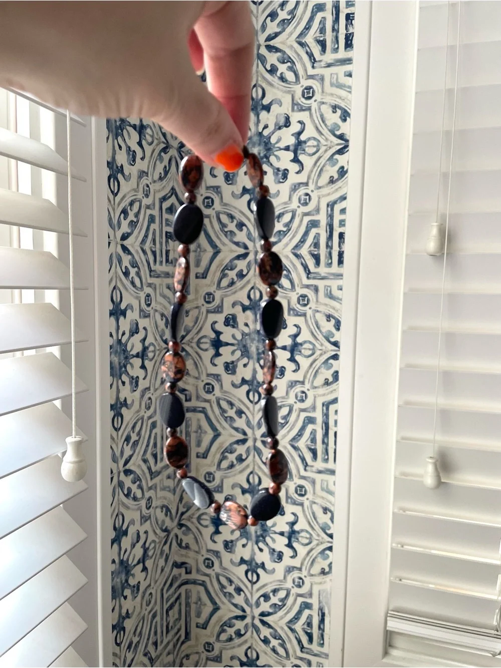 Vintage polished goldstone choker necklace w/ magnetic clasp